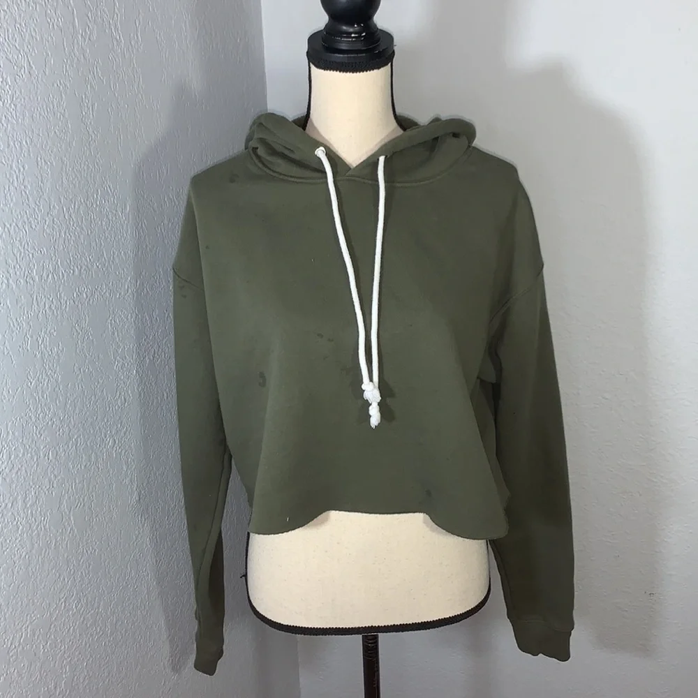 Wild Fable Olive Green Cropped Hoodie Raw Hem Athleisure Size Medium - Picture 3 of 12